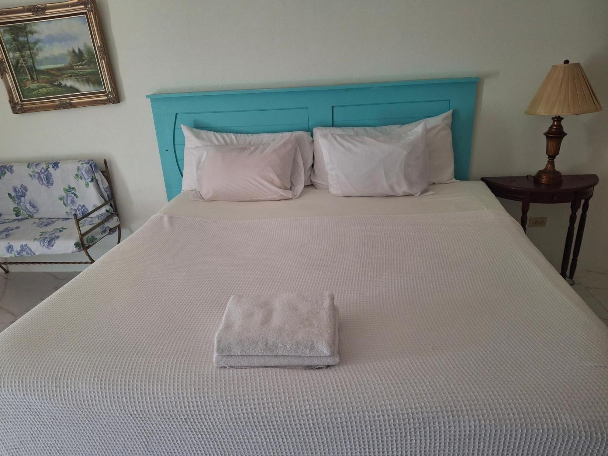Ocean View Apartments Bridgetown Zimmer foto