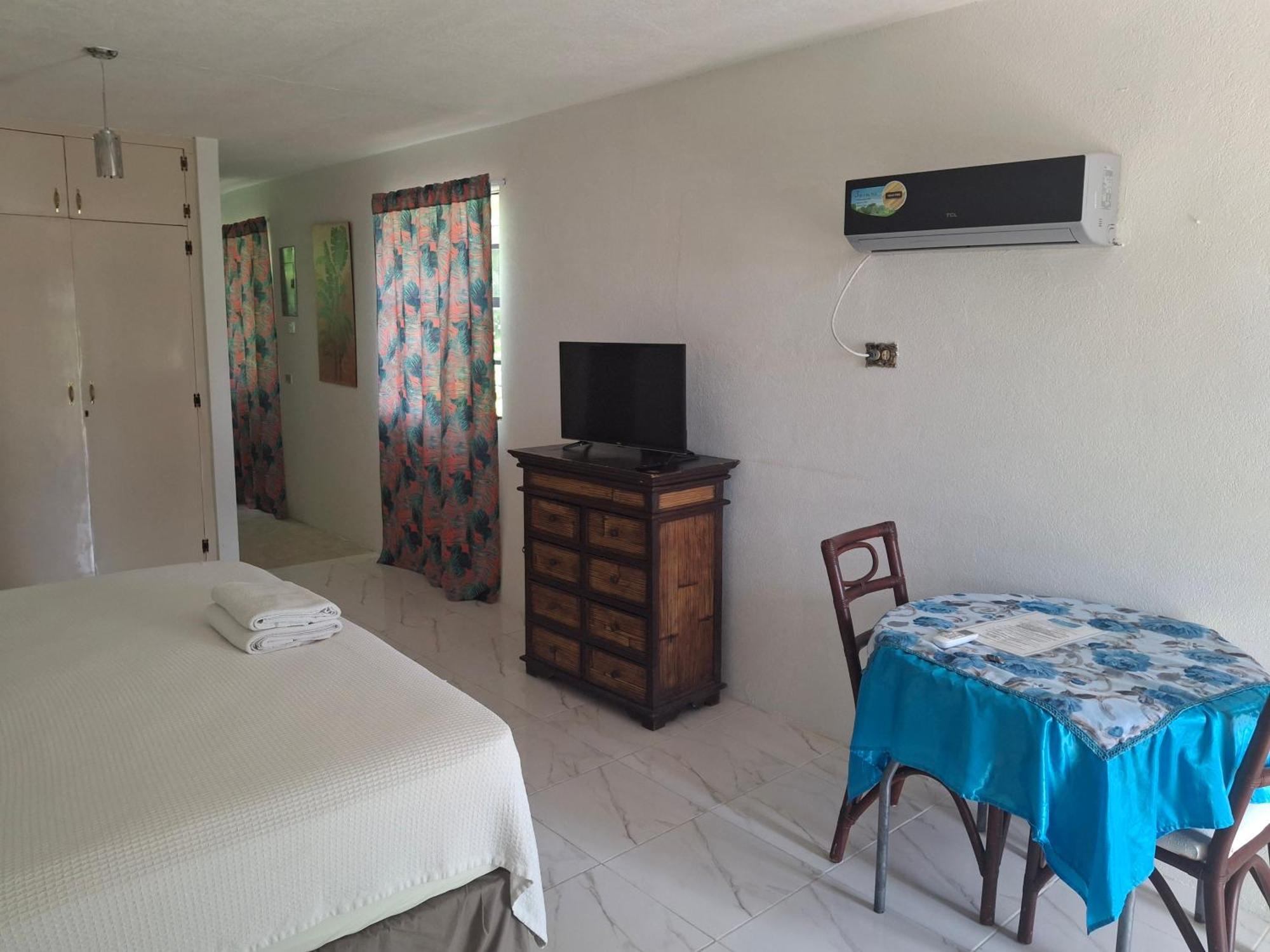 Ocean View Apartments Bridgetown Exterior foto